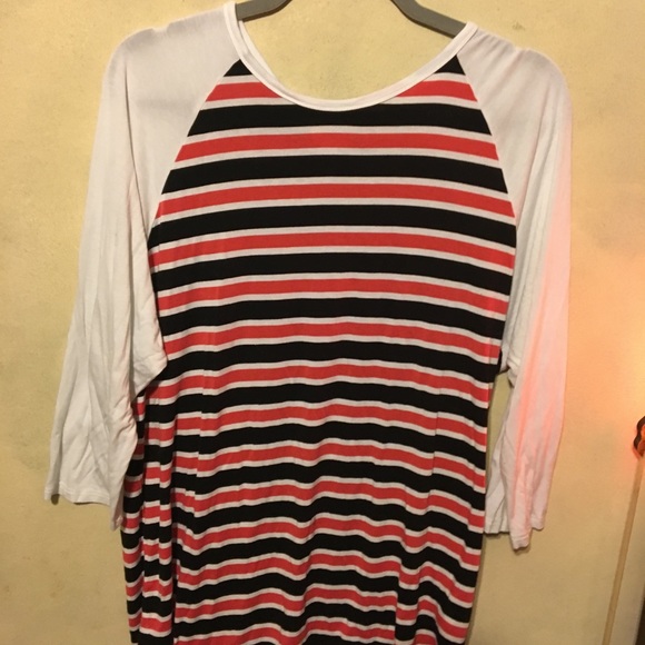 LuLaRoe 2X Striped Randy Black Red White Soft - Picture 1 of 4